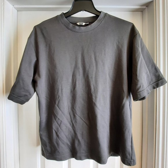 Uniqlo U Other - Charcoal Black UNIQLO U Oversized Crew Neck Short Sleeve T-Shirt Size La…
